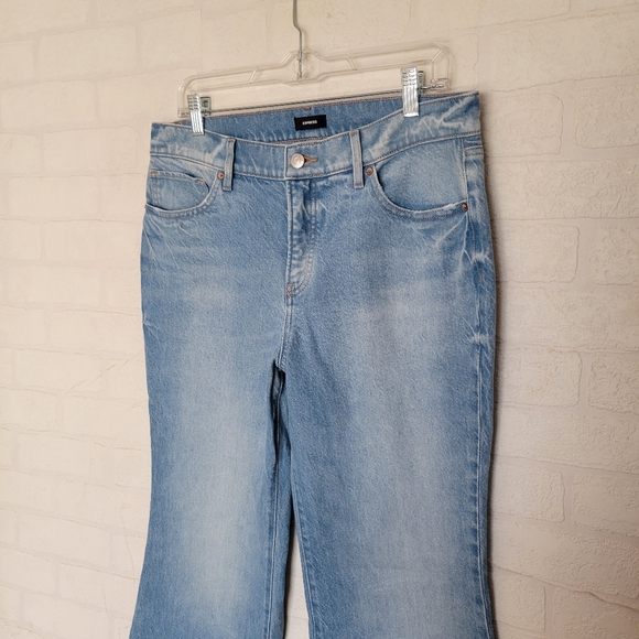 Express 70s Flare Mid Rise Stretch Light Wash Jeans - Picture 5 of 10